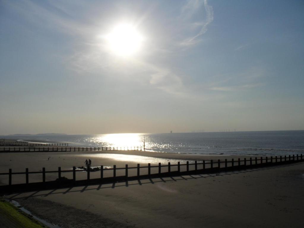Appartement Ocean View à Rhyl Extérieur photo